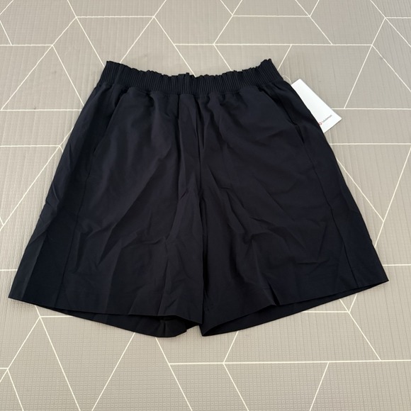 NEW Lululemon Stretch Woven Ruffle Waist HR Short 9" Size Large Black LW7DH4S - Picture 1 of 6